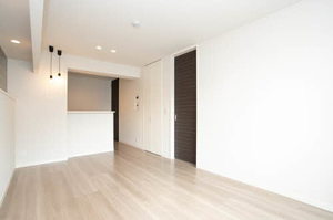 シャーメゾン　ストラーダ 0305号-3