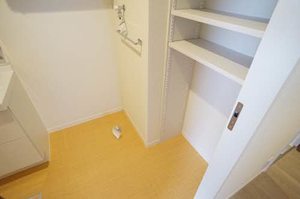 Ｅａｓｔ　Ｖｉｌｌａ　逆瀬川 0102号-9