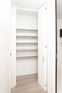 Ｓｈａ　Ｍａｉｓｏｎ　ＵＨＯ 0201号-9