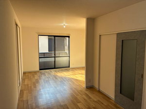 イースト　コート B202号-2