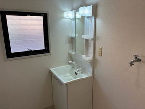 イースト　コート B202号-9