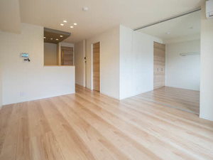 オカバ姫路青山シャーメゾン A102号-3