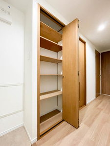 ヴィラ・ソレーユ高槻 0302号-13