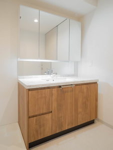 ＴＨＥ　ＷＥＡＶＥ　ＭＩＮＡＭＩ　ＳＥＭＢＡ 0303号-5