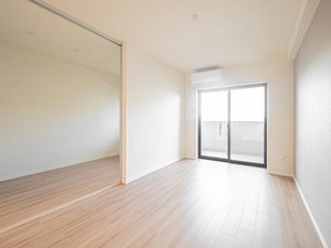 ケイマン 1002号-3