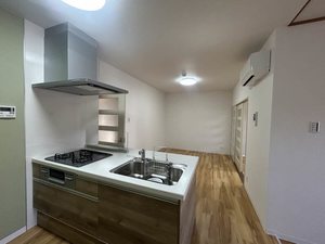 ロイヤルコートワダ 0307号-3