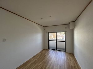 ロイヤルコートワダ 0307号-4