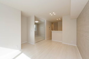 カーメスト プレイス 0202号-2