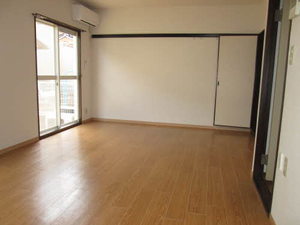 ドミールカンザカ A103号-2