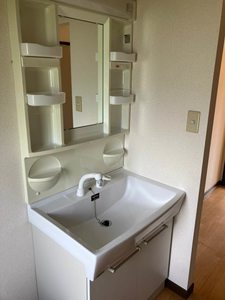 コ　モ　ド 0201号-8