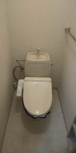 ＬＡ　ＲＵＣＨＥ 0202号-8