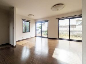 お問合せ番号：700076000001-6