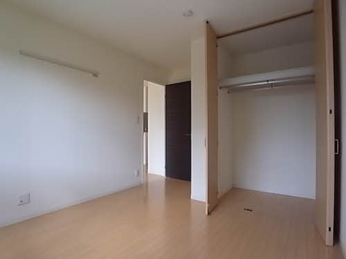 ファミール桜 B202号-3