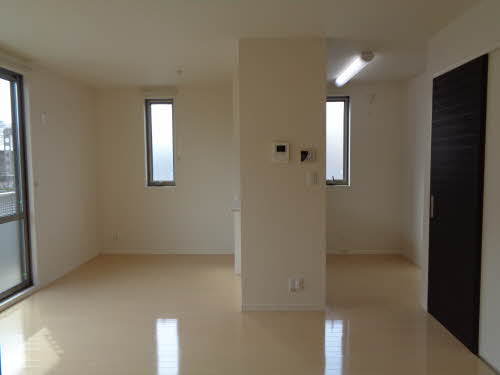 メゾンランジュ高野 C101号-2