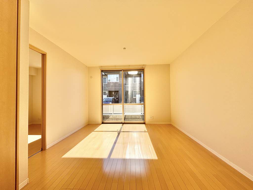 レジデンスコート 加西 B102号-2