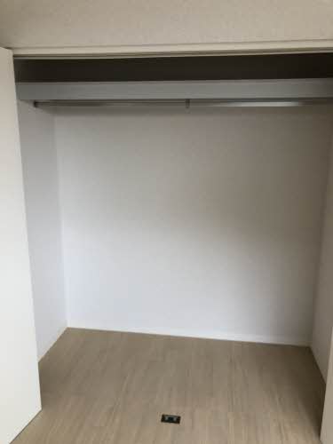 アルティ逢坂 B102号-5