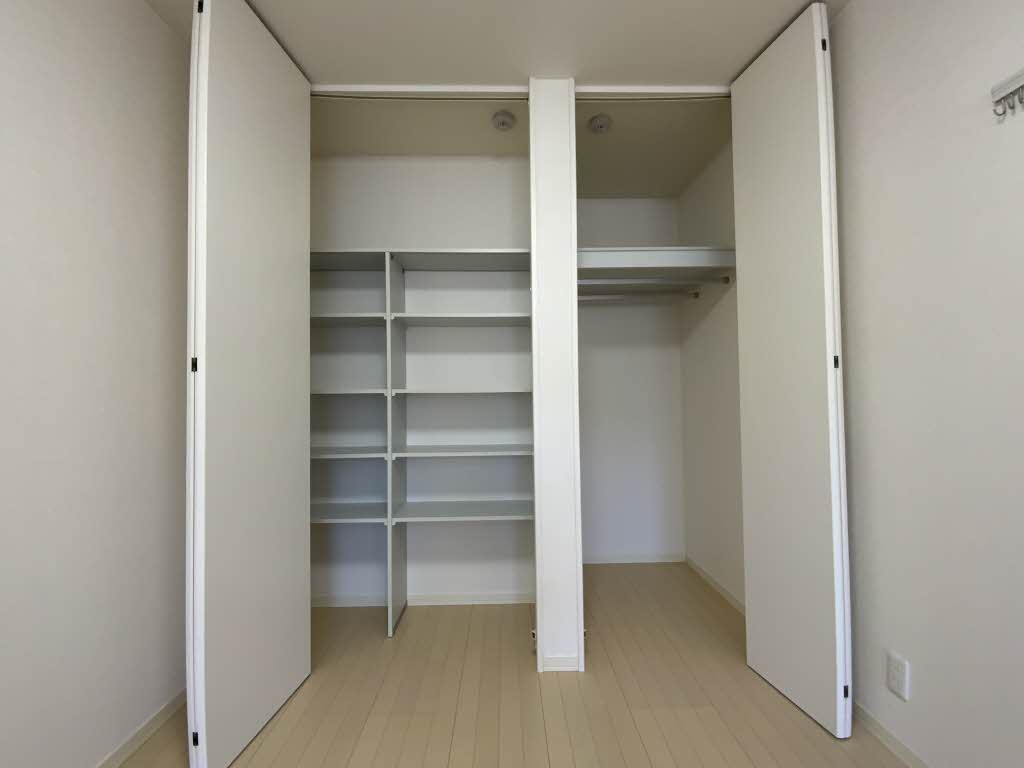 シャーメゾン和郷 A205号-10