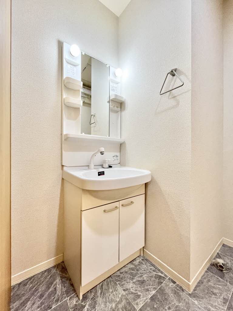 ロンド・ヴィル・ウエスト 0102号-8