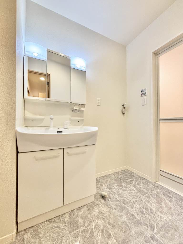 ヴィラーム　アウリンコ 0102号-7