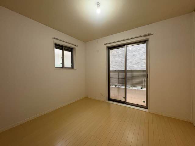 メゾン　ド　ピアレ 0101号-4