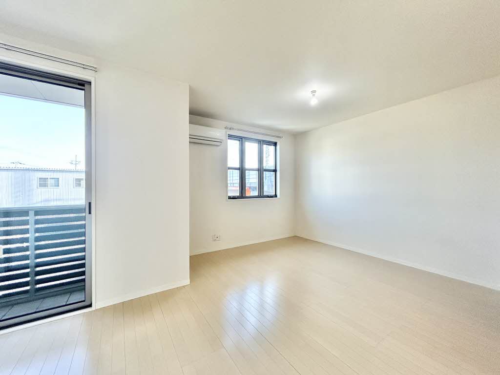 ヴィラ　ラタウィ 0202号-3