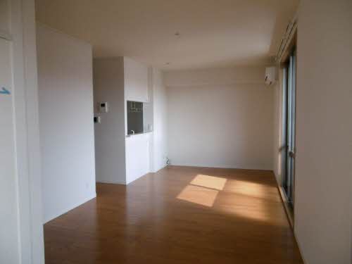 クレスティーク A201号-2