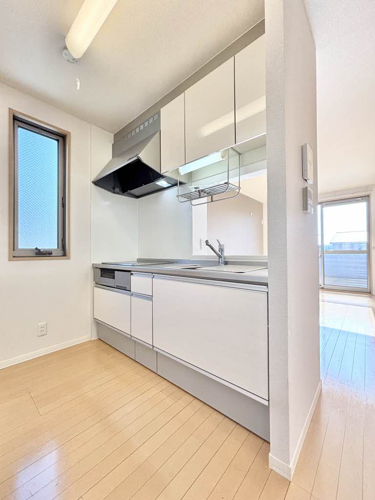 カーサ　レジオ　　　　　　　　　　　　　　ＳＵＮ棟 S203号-7