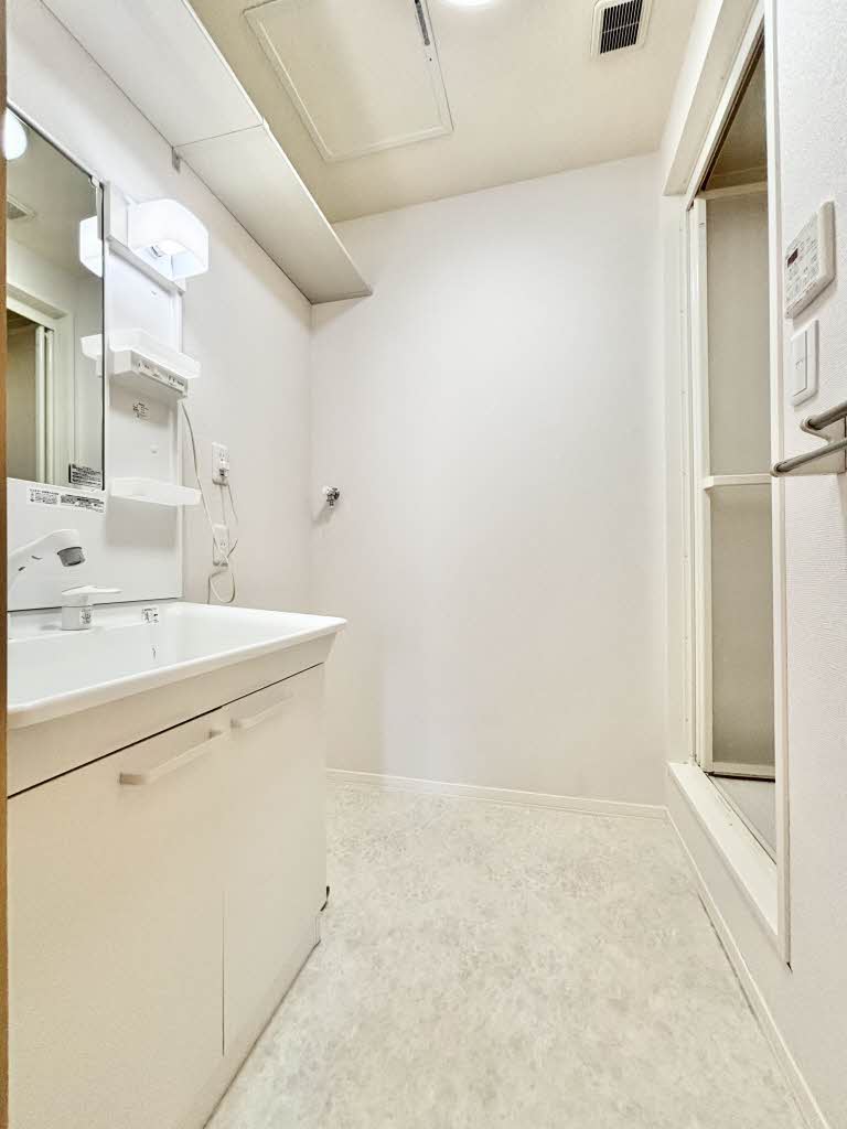 カーサ　レジオ　　　　　　　　　　　　　　ＳＵＮ棟 S203号-8