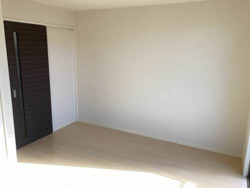 シャーメゾン瑞光　ＥＡＳＴ E202号-6