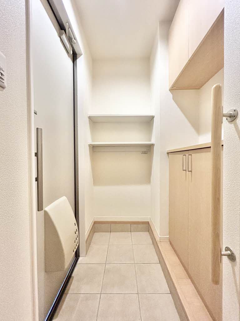 シャーメゾン　レーベン A201号-8