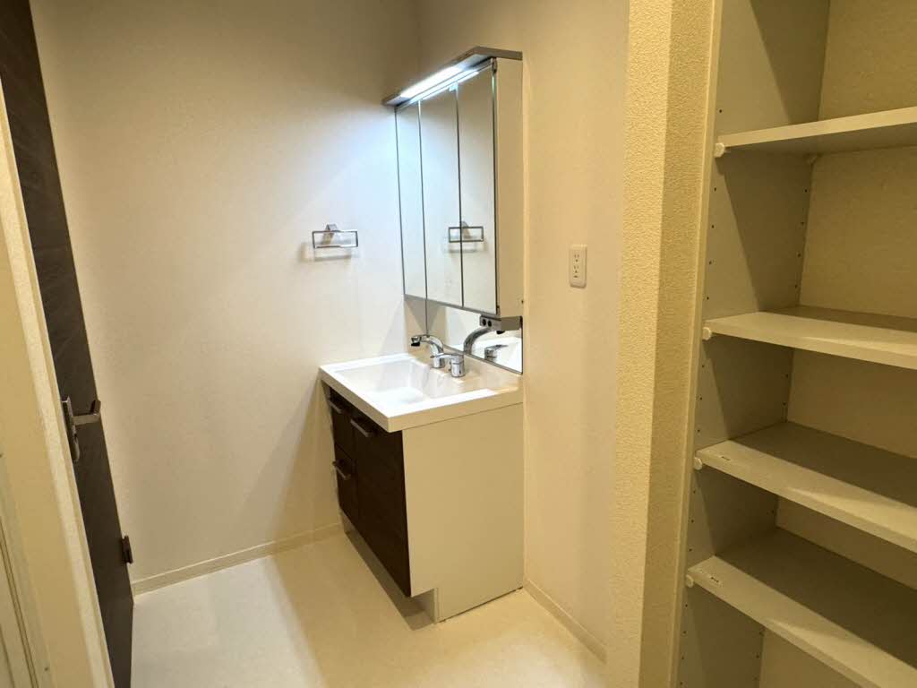 シャーメゾン中野 0101号-11