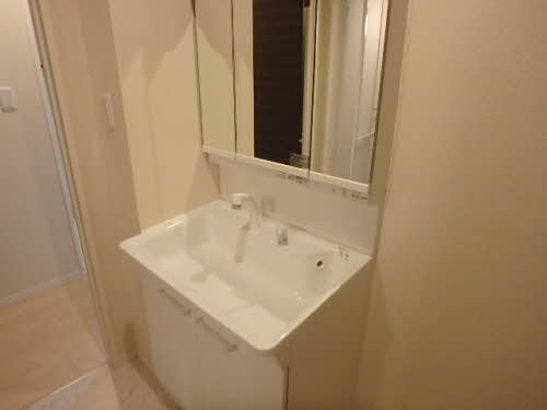 シャーメゾン宝殿 B103号-4