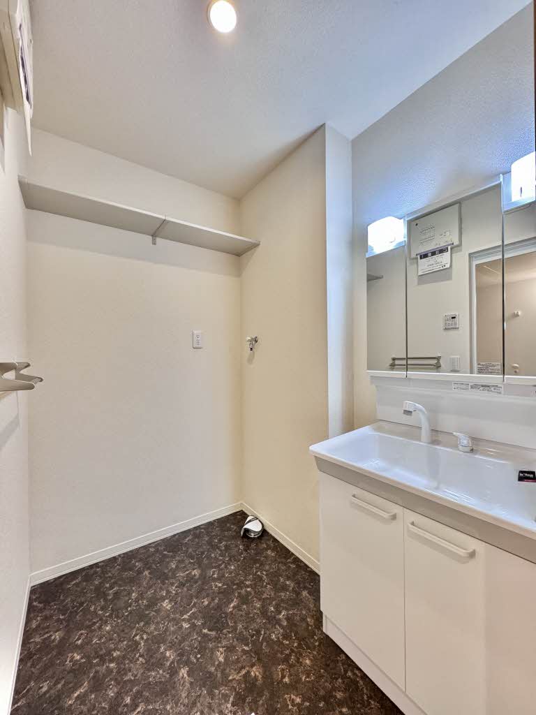 シャーメゾン二条城南 0102号-8