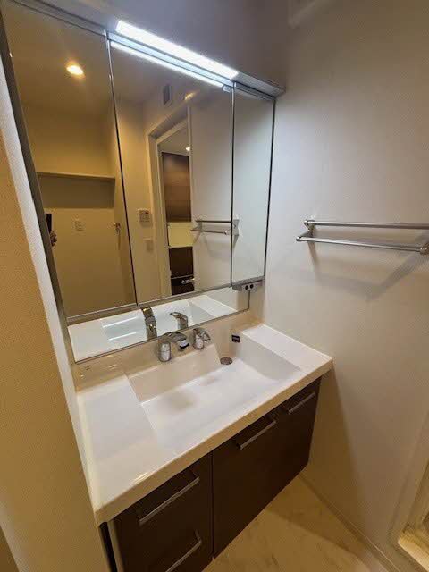 クイーンズ八木 B202号-12