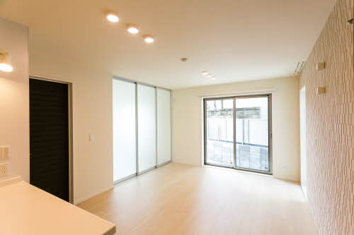 ガーデンズ　千里中央 0202号-2