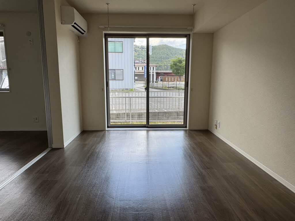 セ・モア 0103号-3