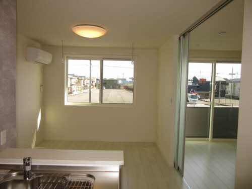 セントラル　レジデンス　Ⅲ 0201号-4