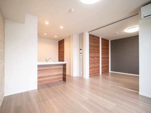 シャーメゾン京終 0202号-3