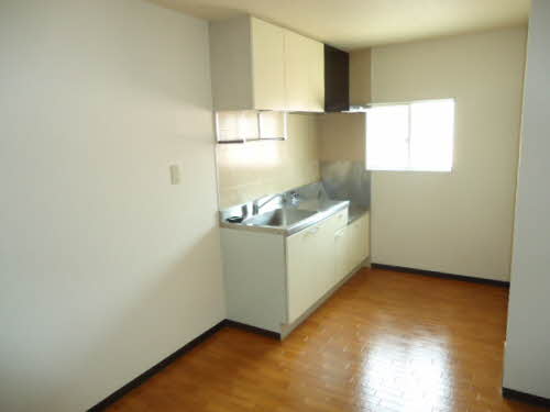 エスコートグリーン B202号-2