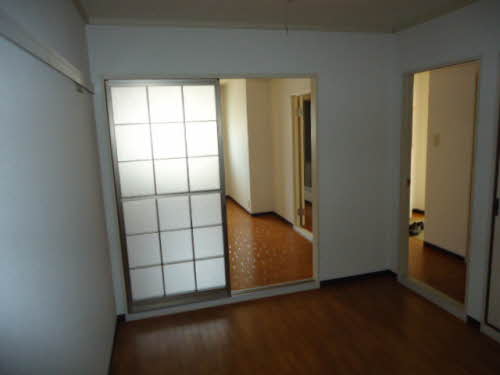 エスコートグリーン B202号-6