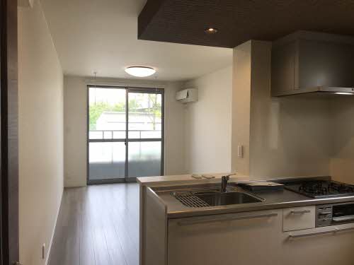 シャーメゾンガーデンズ紀三井寺 0102号-2