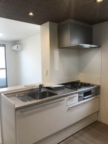 シャーメゾンガーデンズ紀三井寺 0102号-3