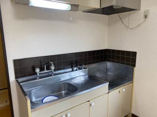 ファミールホリイ A202号-2