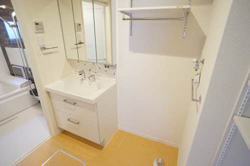 Ｅａｓｔ　Ｖｉｌｌａ　逆瀬川 0102号-8