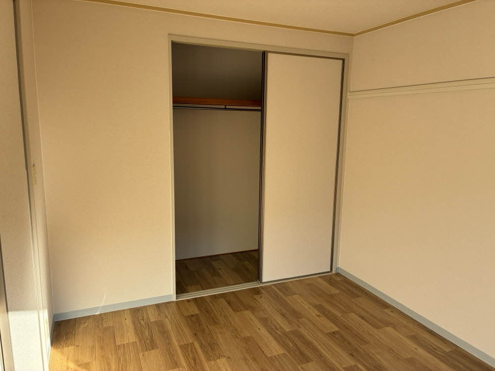 イースト　コート B202号-7