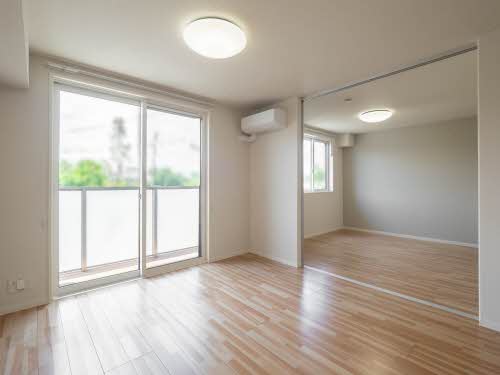 Ｓｈａ　Ｍａｉｓｏｎ　Ｃｌｏｃｈｅｔｔｅ 0102号-2