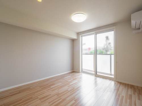 Ｓｈａ　Ｍａｉｓｏｎ　Ｃｌｏｃｈｅｔｔｅ 0102号-9