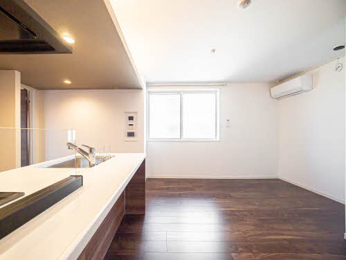 シャーメゾン輝 0203号-11