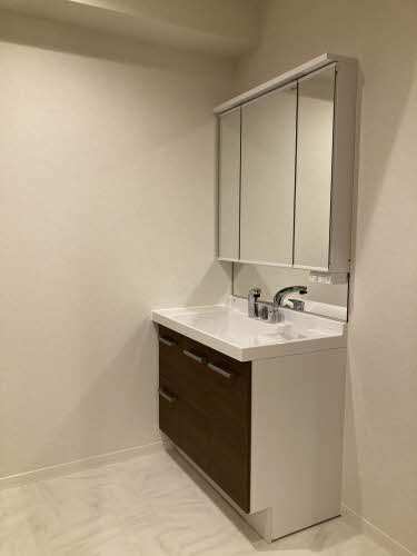 ＢＥＲＥＯ　ＮＡＮＫＡＩＷＡＫＡＹＡＭＡＣＩＴＹ 0205号-9