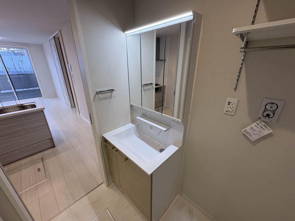 シャーメゾンシンワⅢ 0102号-5